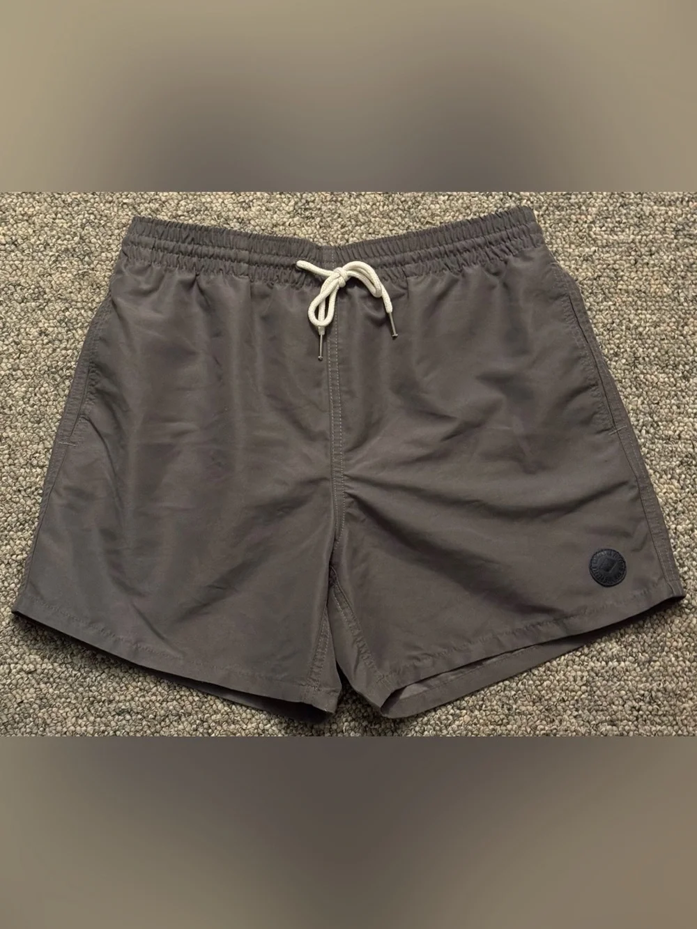 Surf Mentality Mens Gray Swim Trunks Drawstring w Pockets Indigenous Freedom Med